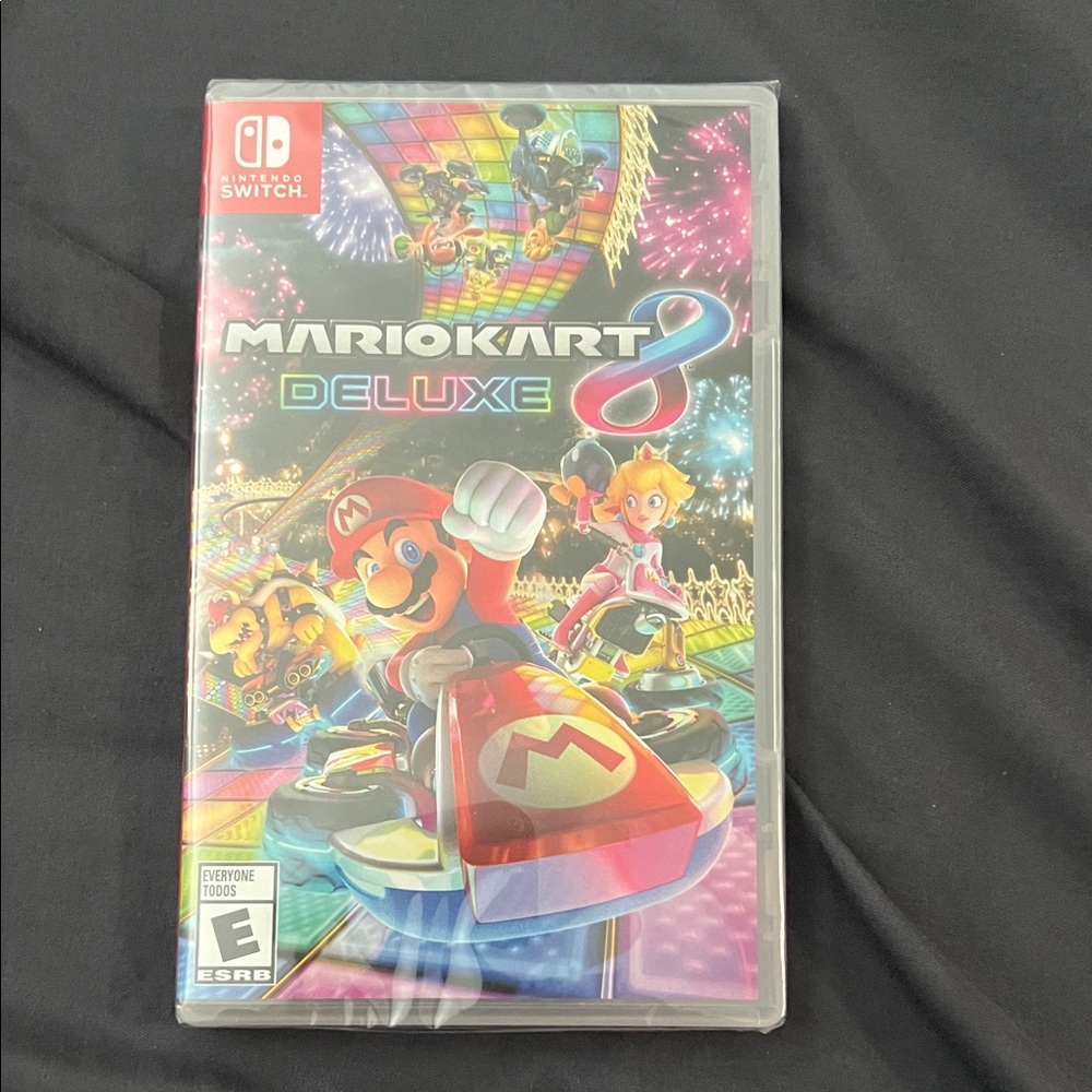 Nintendo Switch Mario Kart 8 Deluxe - Red and Blue